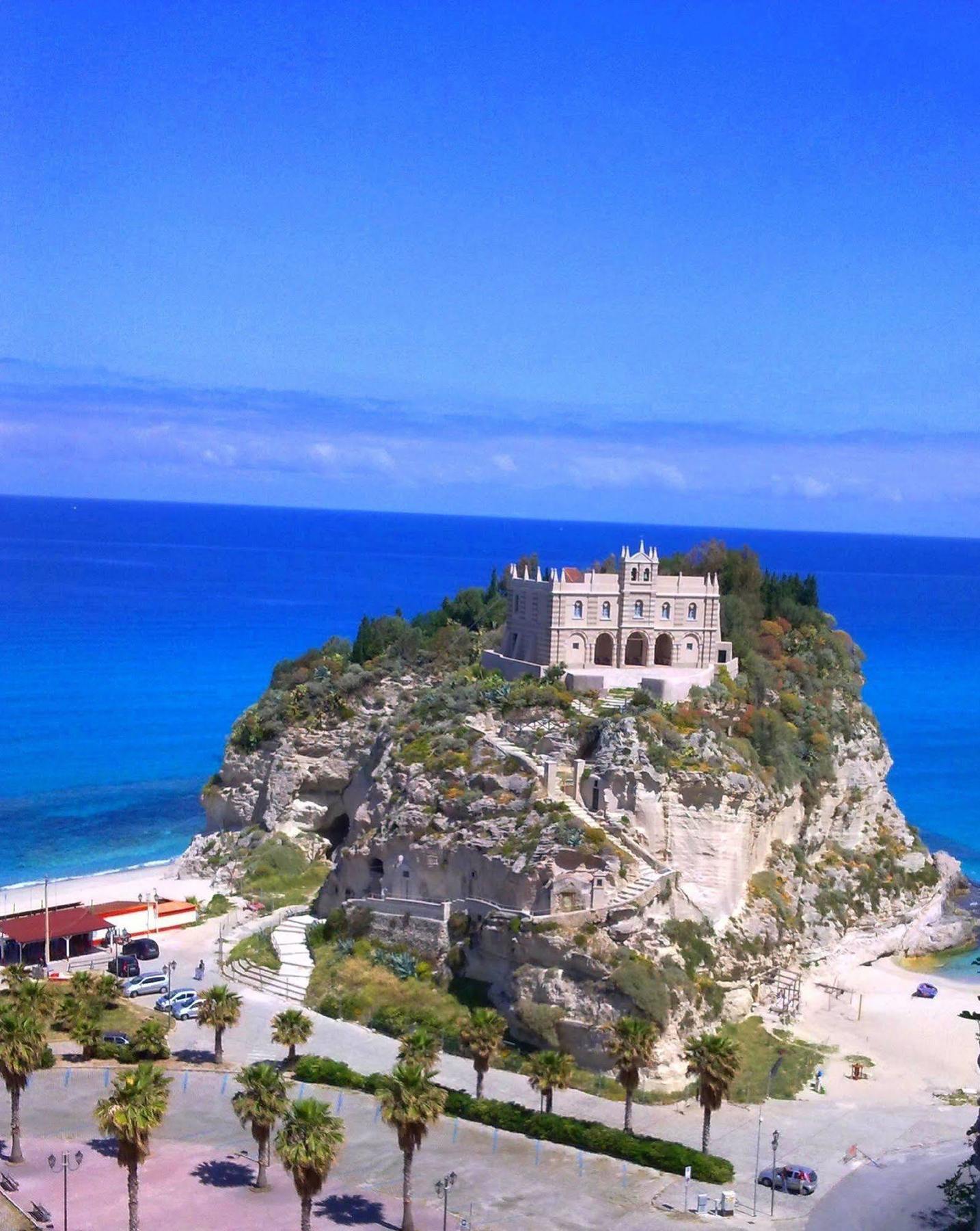 مبيت وإفطار تروبيا Residenza Il Duomo المظهر الخارجي الصورة